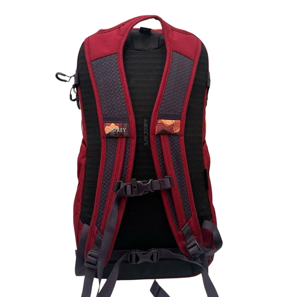 Osprey Womens Daylite 13 L Backpack Liquify Print-Kakio Burgundy Fits 14